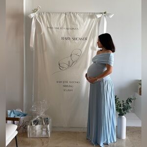 Off the shoulders dress (pregnancy)